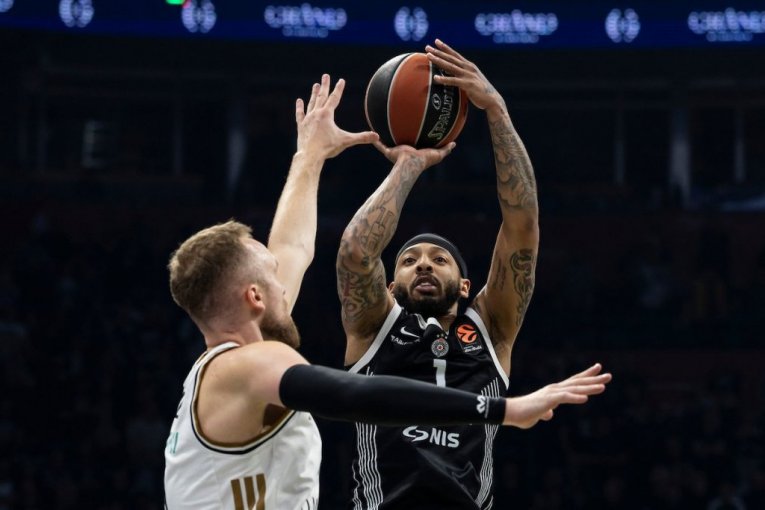 PARTIZAN STVARA PAKLENI TANDEM: Evo zbog čega Karlik Džons jedva čeka novo pojačanje crno-belih!