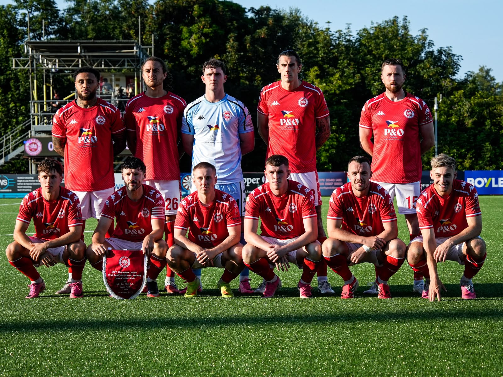 LE (kval.) - Šamrok ubedljiv, Larn se nije oporavio od Zvezde