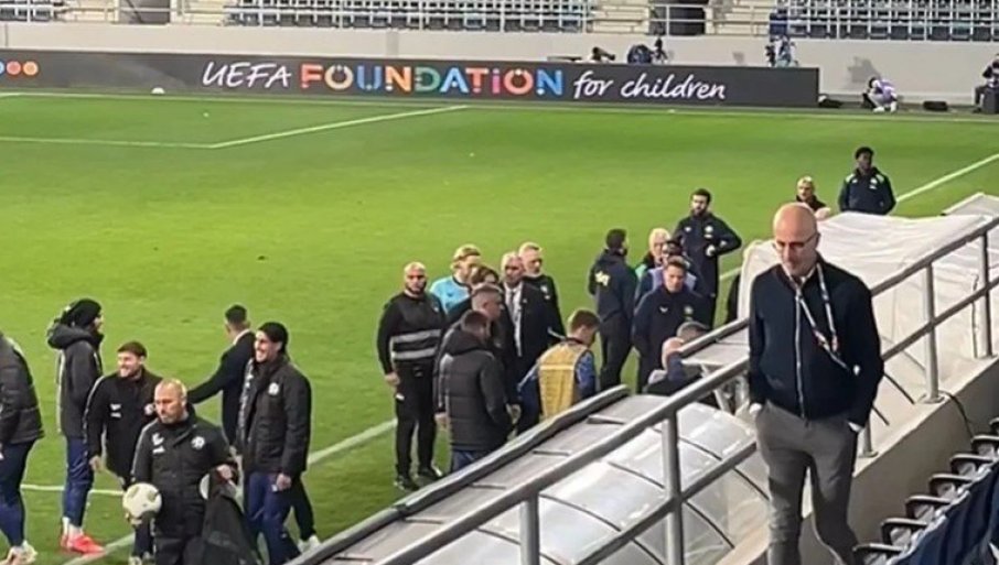 SRBIJA U CENTRU SKANDALA! Haos, bojkot himne i sukob na poluvremenu o kome bruji ceo svet