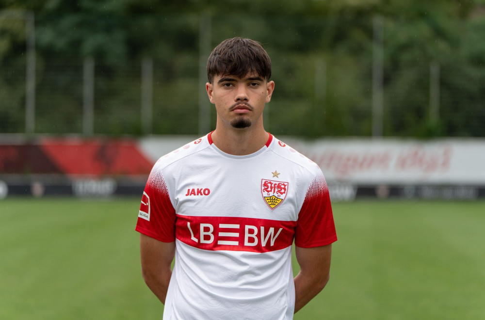 Barselona dovela 18-godišnjeg vezistu iz Tutina