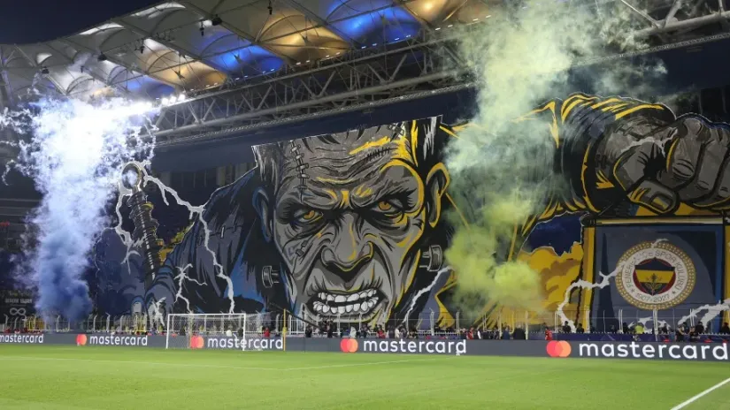 LIGA ŠAMPIONA - UŽIVO: Andrija Maksimović u startih 11, Veljko Simić igra na Old Trafordu