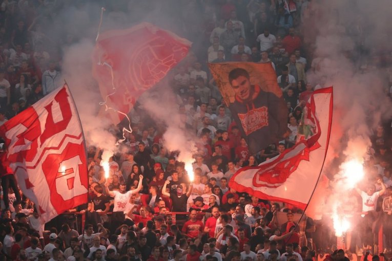 NOVA "BOMBA" NA MARAKANI! Crvena zvezda dovela novo BRUTALNO POJAČANJE - delije u transu! (VIDEO)