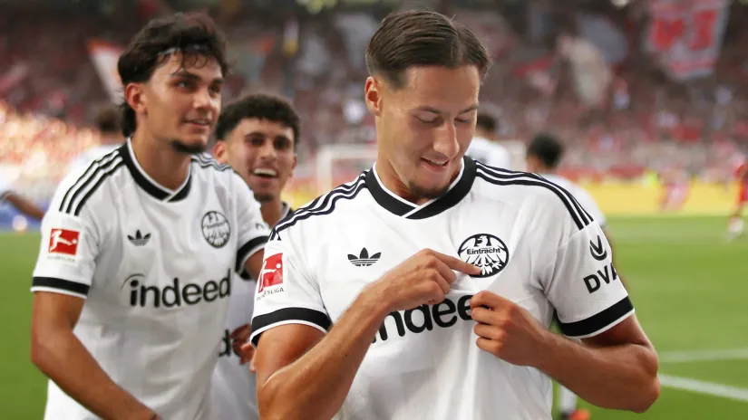 Jović, Kolo Muani, Marmuš, Ekitike... Ajntraht ima novu "zlatnu koku"